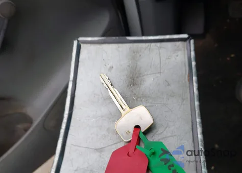 2014 Toyota Tacoma z USA, uszkodzony, nr VIN 5TFNX4CN5EX038032